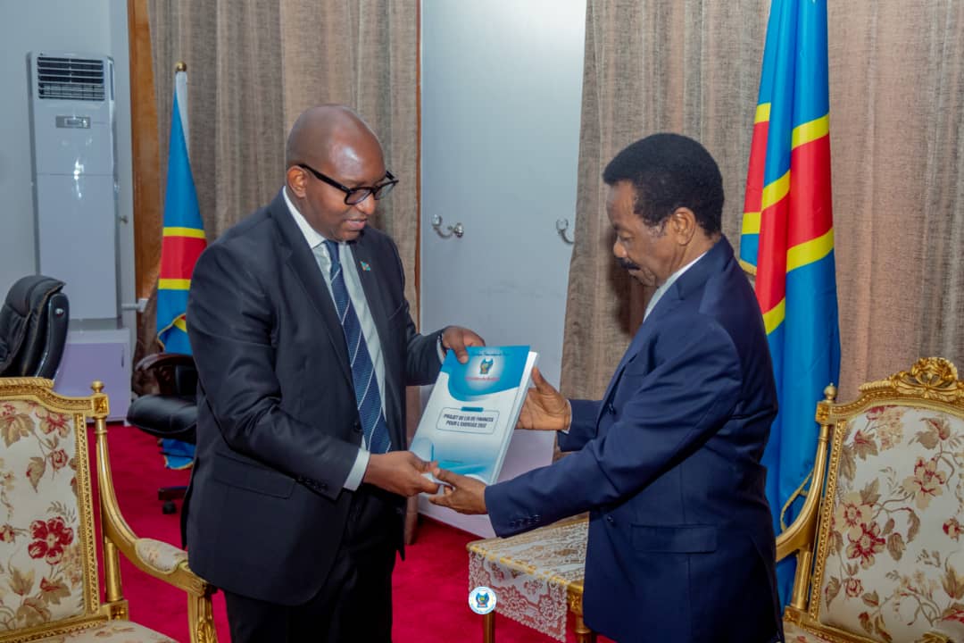 Rupture avec les tares du passé   Le Premier Ministre Sama Lukonde dépose à temps le Projet de Budget 2022 